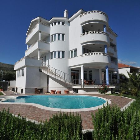 Apartments Villa Lida トロギール エクステリア 写真