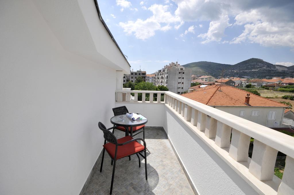 Apartments Villa Lida トロギール エクステリア 写真