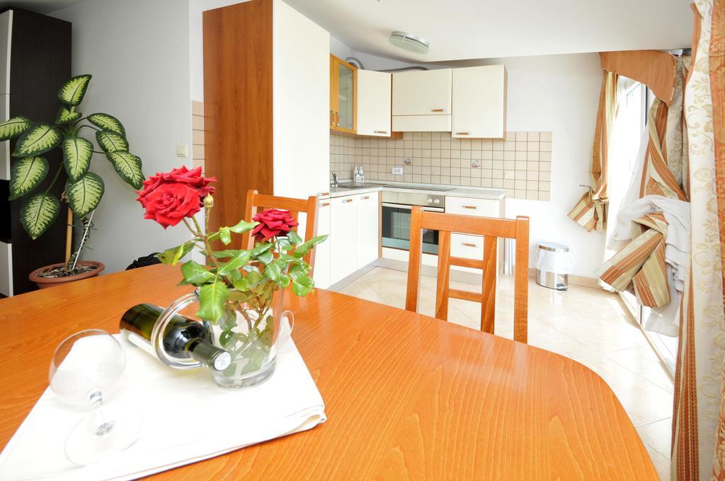Apartments Villa Lida トロギール エクステリア 写真