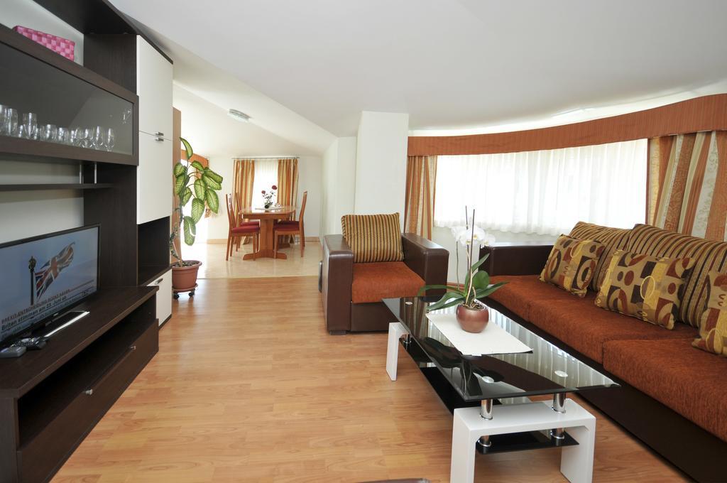 Apartments Villa Lida トロギール エクステリア 写真